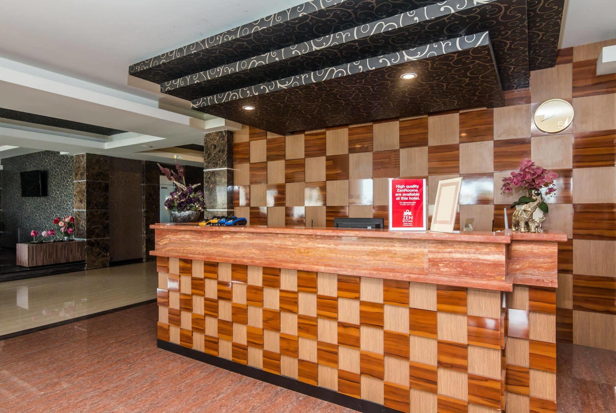 Zen Rooms Denpasar Marlboro Exterior photo