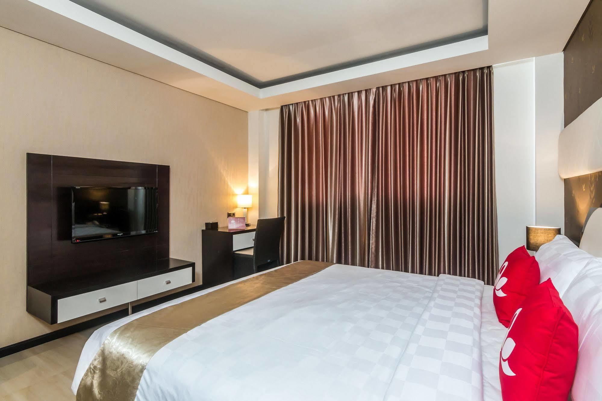 Zen Rooms Denpasar Marlboro Exterior photo
